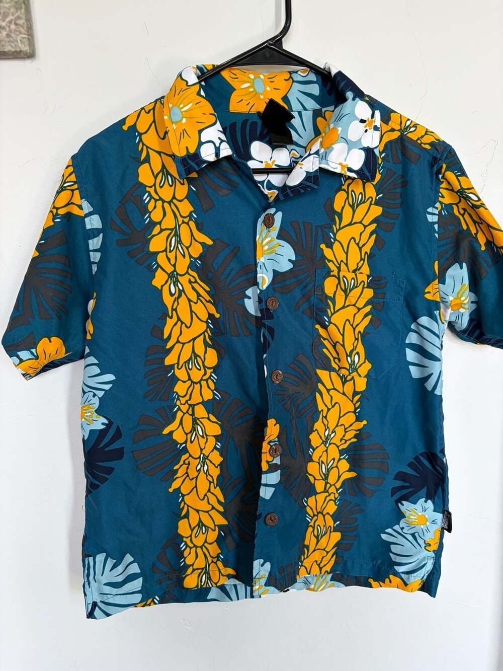 Hawaiian Shirt MAUI & SONS Blue Palm and Floral Pattern Luau Costume